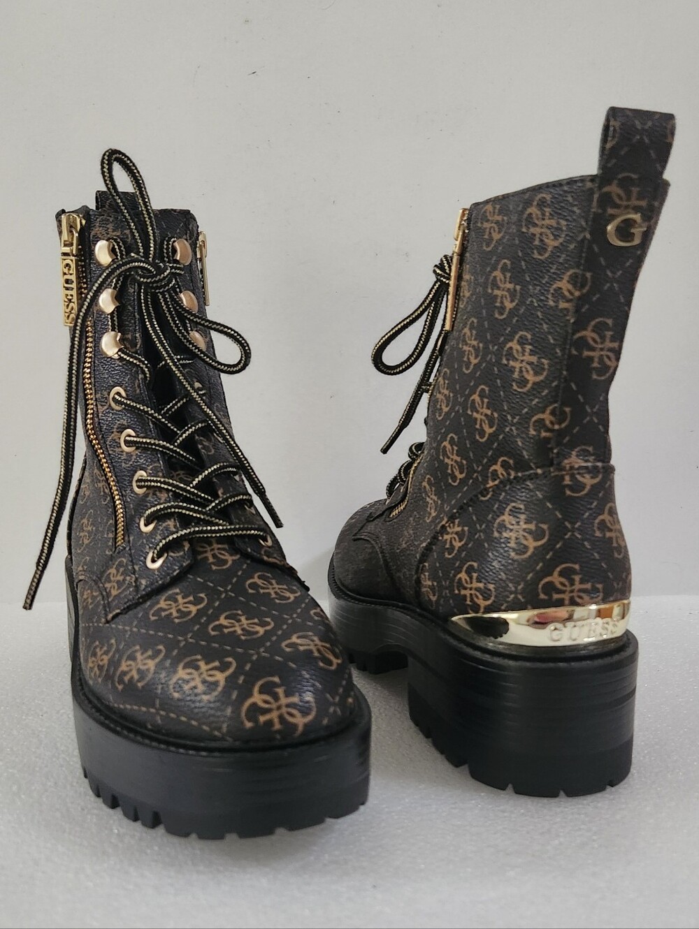 GUESS FEARNE COMBAT LACE UP WOMEN BOOTS COLOR BROWN SIZE US 8.5M